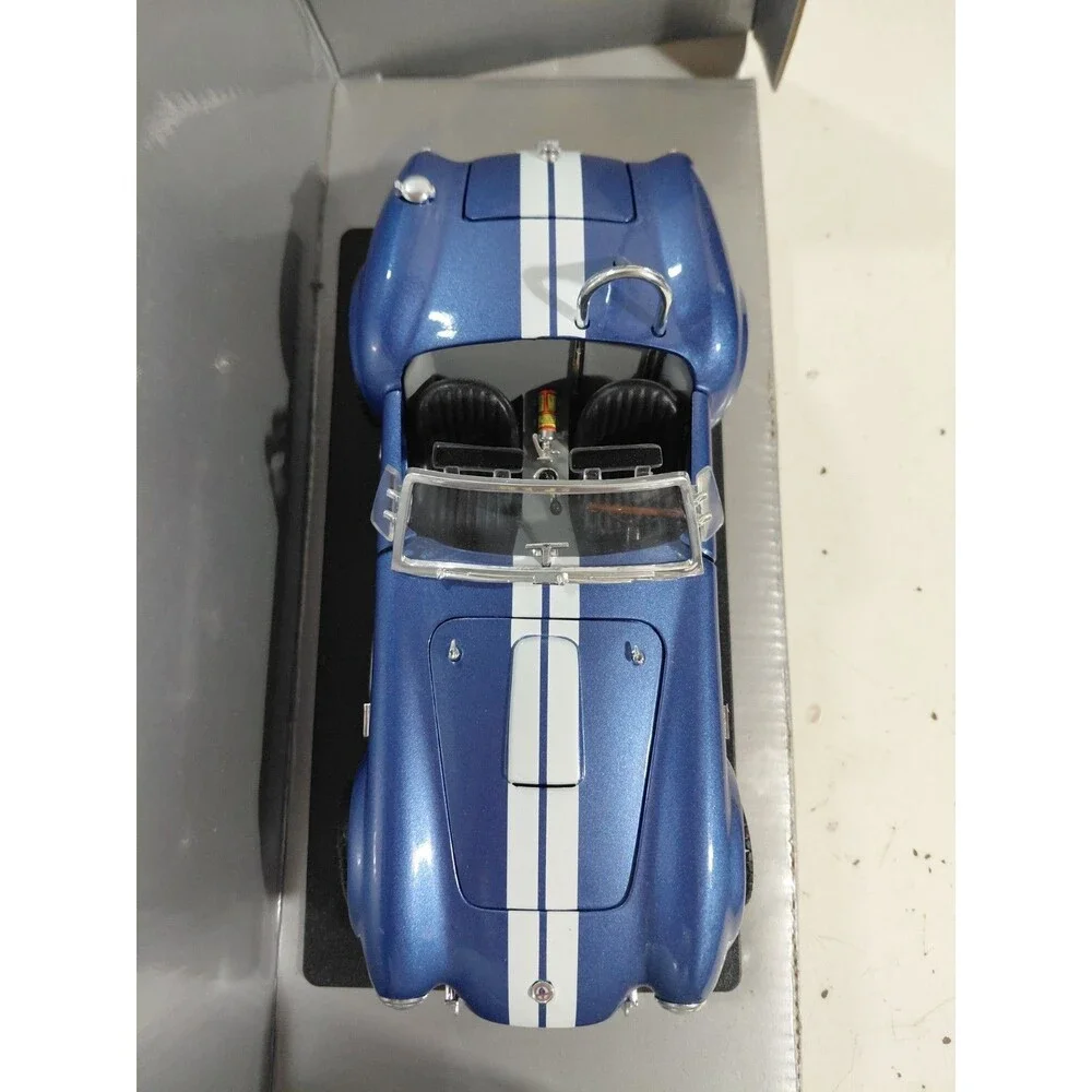 Road Signature 1:18 Diecast 1964 Shelby Cobra 427 S/C Convertible w/box